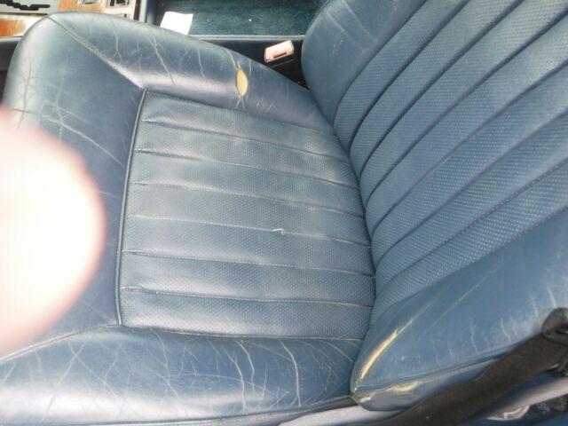 1985 Blue Mercedes-Benz 300-Series Sedan