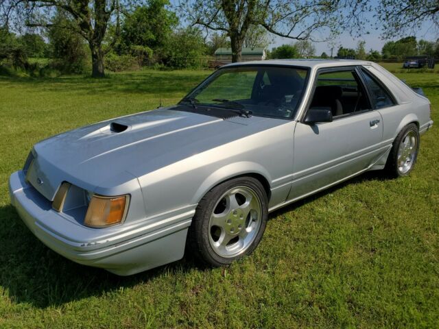 1985 Silver Ford Mustang Hatchback