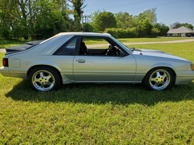 1985 Silver Ford Mustang Hatchback