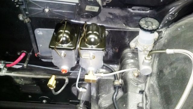 1985 White Pontiac Fiero