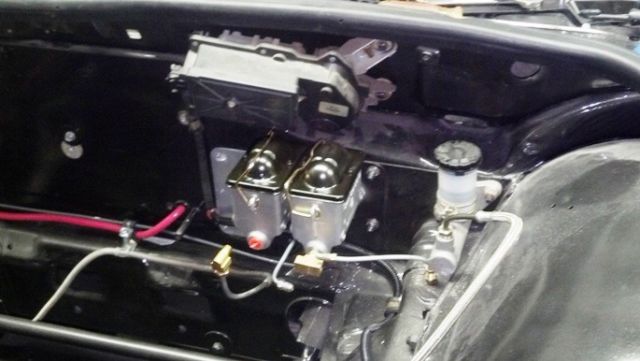 1985 White Pontiac Fiero