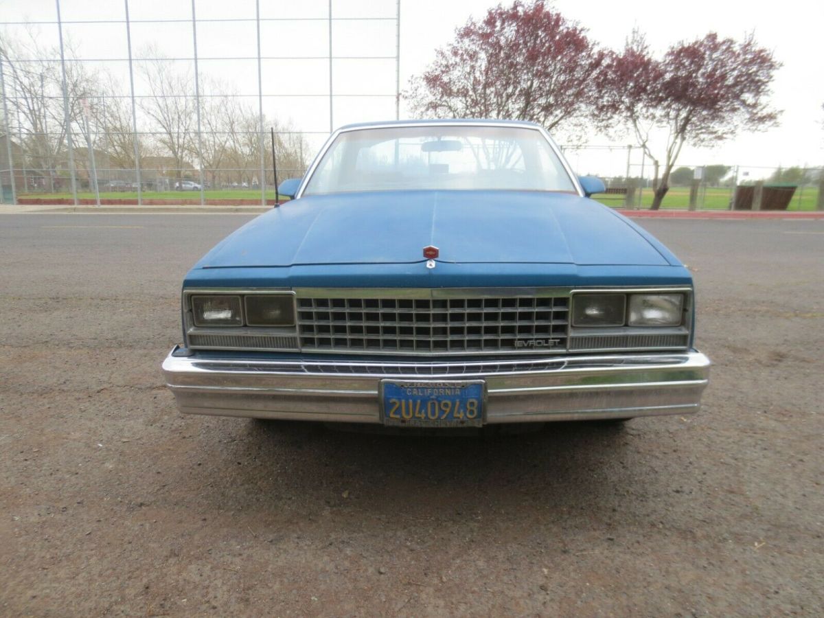 1986 Blue Chevrolet El Camino Standard Cab Pickup