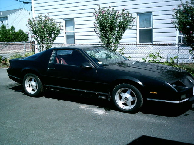 1986 Black Chevrolet Camaro Coupe