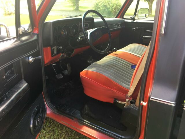 1986 Black Chevrolet C-10 Standard Cab Pickup