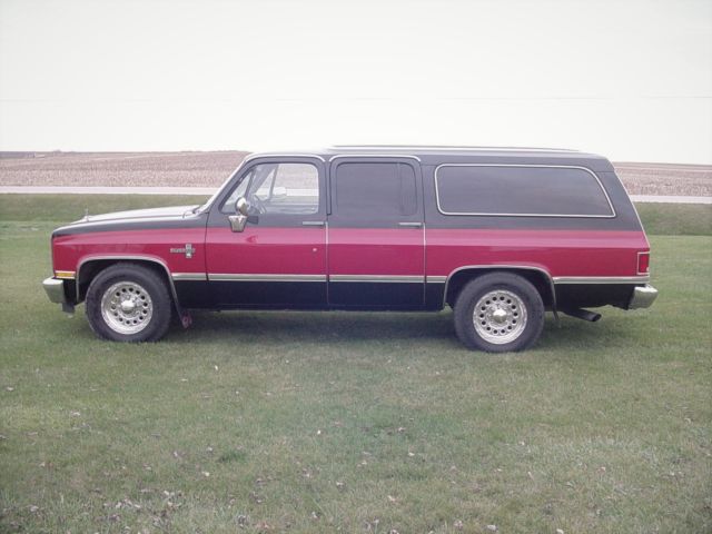 1986 Black Chevrolet Suburban