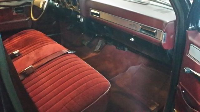 1986 Black Chevrolet Suburban