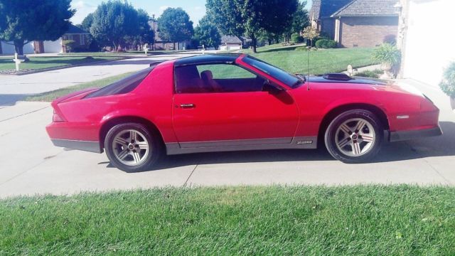 1986 Red Chevrolet Camaro Coupe