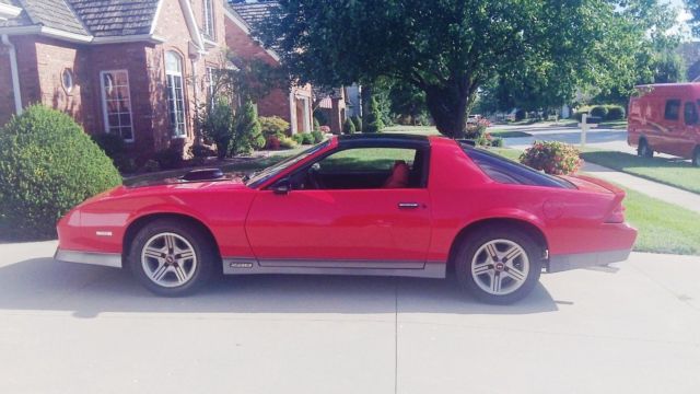 1986 Red Chevrolet Camaro Coupe
