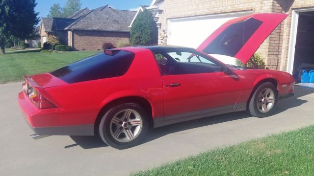 1986 Red Chevrolet Camaro Coupe