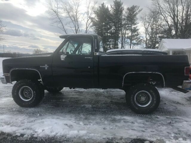 1986 Black Chevrolet C/K Pickup 1500 Standard Cab Pickup