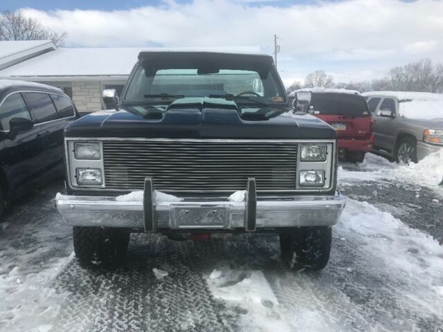 1986 Black Chevrolet C/K Pickup 1500 Standard Cab Pickup