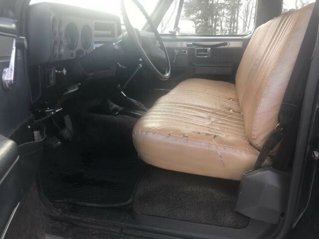 1986 Black Chevrolet C/K Pickup 1500 Standard Cab Pickup