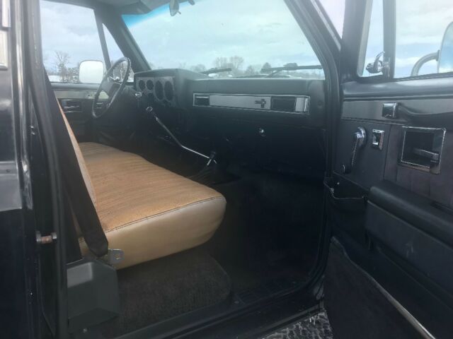 1986 Black Chevrolet C/K Pickup 1500 Standard Cab Pickup