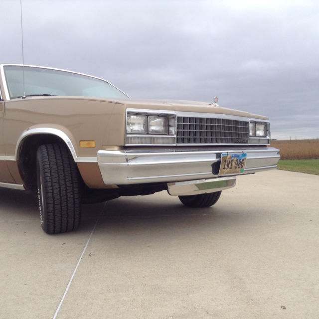 1986 Tan Chevrolet El Camino Standard Cab Pickup