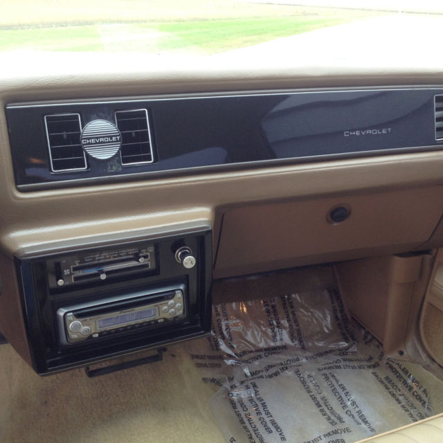 1986 Tan Chevrolet El Camino Standard Cab Pickup