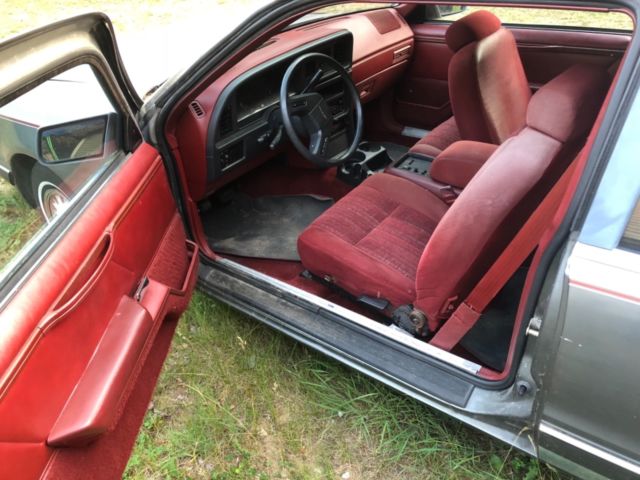 1986 Gray Ford Thunderbird Coupe