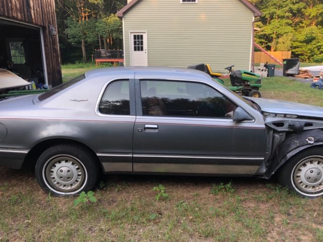 1986 Gray Ford Thunderbird Coupe