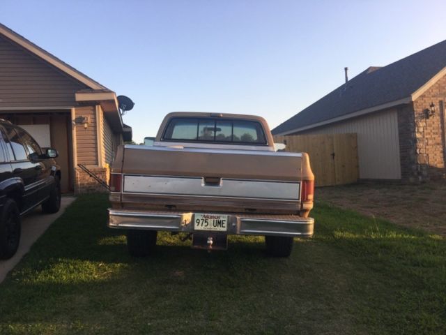 1986 Gold Chevrolet Other Pickups Standard Cab Pickup