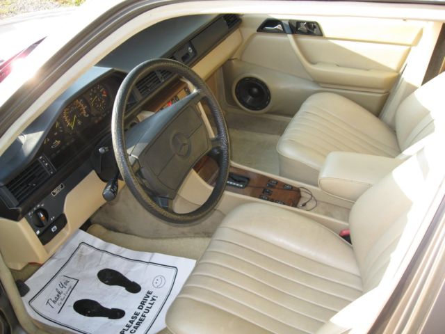 1986 Gray Mercedes-Benz 300-Series Sedan