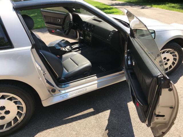 1986 Gray Nissan 300ZX Hatchback