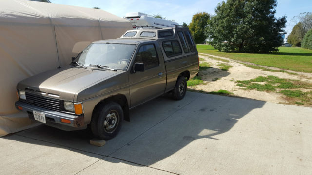 1986 Brown Nissan Other Pickups Standard Cab Pickup