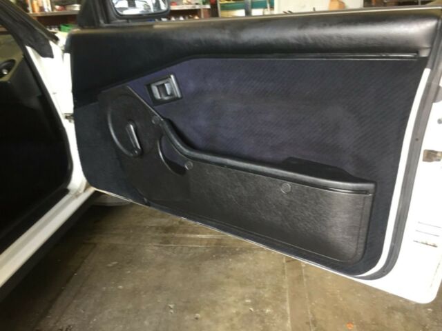 1986 White Toyota MR2