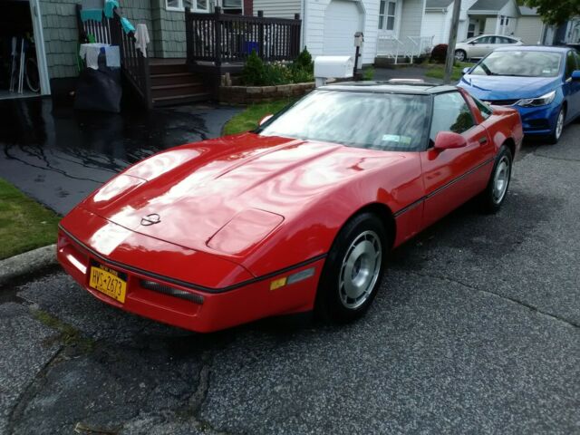 1986 Red Chevrolet Corvette Coupe