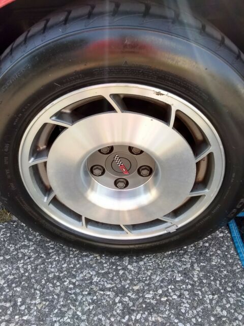 1986 Red Chevrolet Corvette Coupe