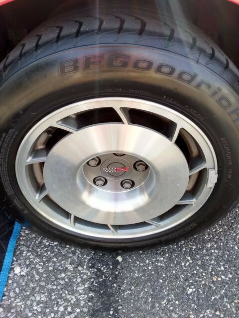 1986 Red Chevrolet Corvette