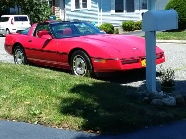 1986 Red Chevrolet Corvette