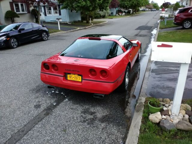 1986 Red Chevrolet Corvette