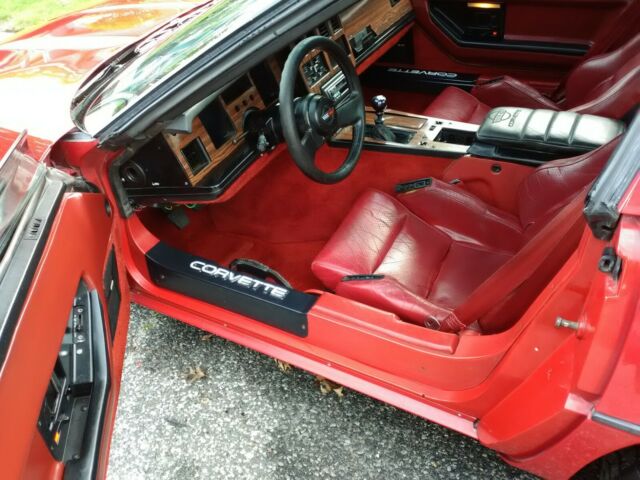1986 Red Chevrolet Corvette