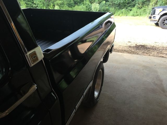 1987 Black Chevrolet C-10