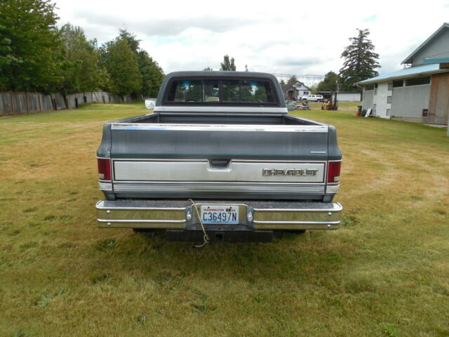 1987 GRAY Chevrolet C-10 Standard Cab Pickup