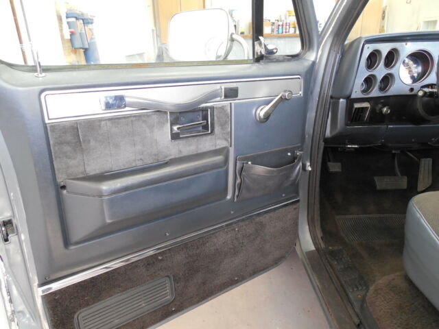 1987 GRAY Chevrolet C-10 Standard Cab Pickup