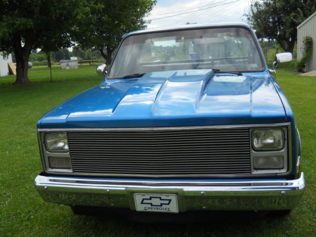 1987 Blue Chevrolet C/K Pickup 1500 short bed