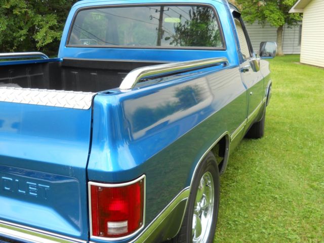 1987 Blue Chevrolet C/K Pickup 1500 short bed