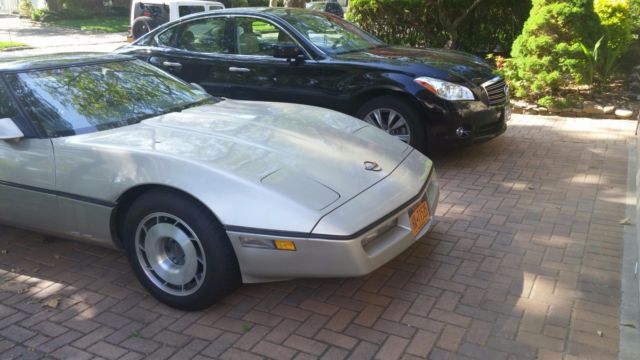 1987 Silver Chevrolet Corvette Coupe
