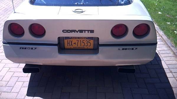 1987 Silver Chevrolet Corvette Coupe