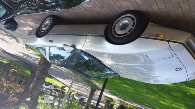 1987 Silver Chevrolet Corvette Coupe