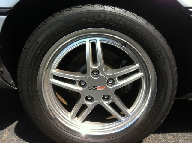 1987 Silver Chevrolet Corvette Convertible