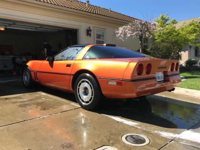 1987 Orange Chevrolet Corvette Coupe