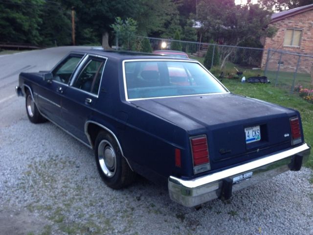1987 Ford Crown Victoria