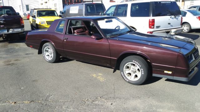 1987 Burgundy Chevrolet Monte Carlo Coupe