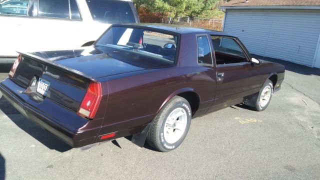 1987 Burgundy Chevrolet Monte Carlo Coupe