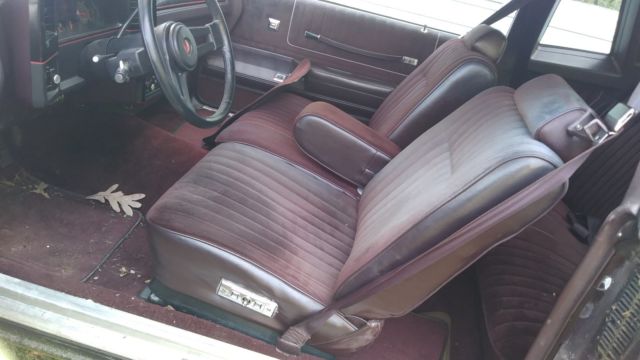 1987 Burgundy Chevrolet Monte Carlo Coupe