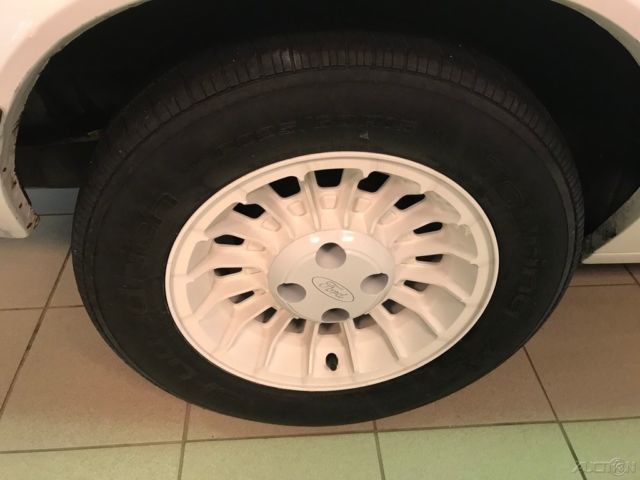 1987 White Ford Mustang