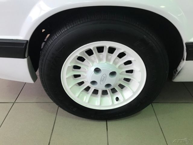 1987 White Ford Mustang