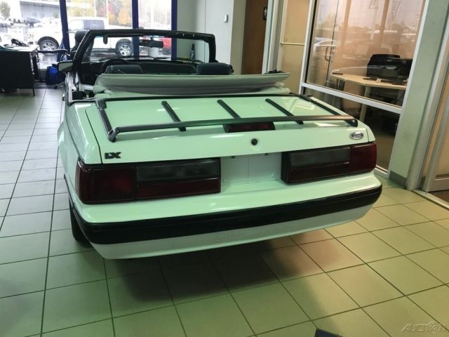 1987 White Ford Mustang