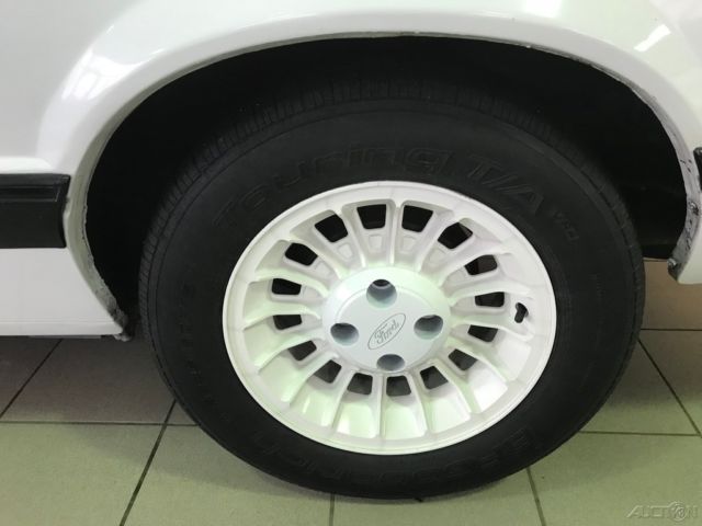 1987 White Ford Mustang